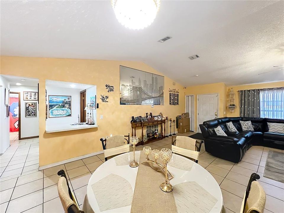 For Sale: $415,000 (3 beds, 2 baths, 1930 Square Feet)