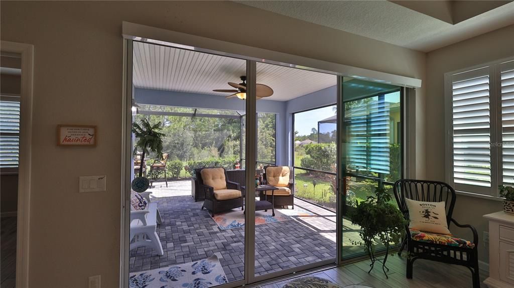 For Sale: $442,500 (2 beds, 2 baths, 1563 Square Feet)
