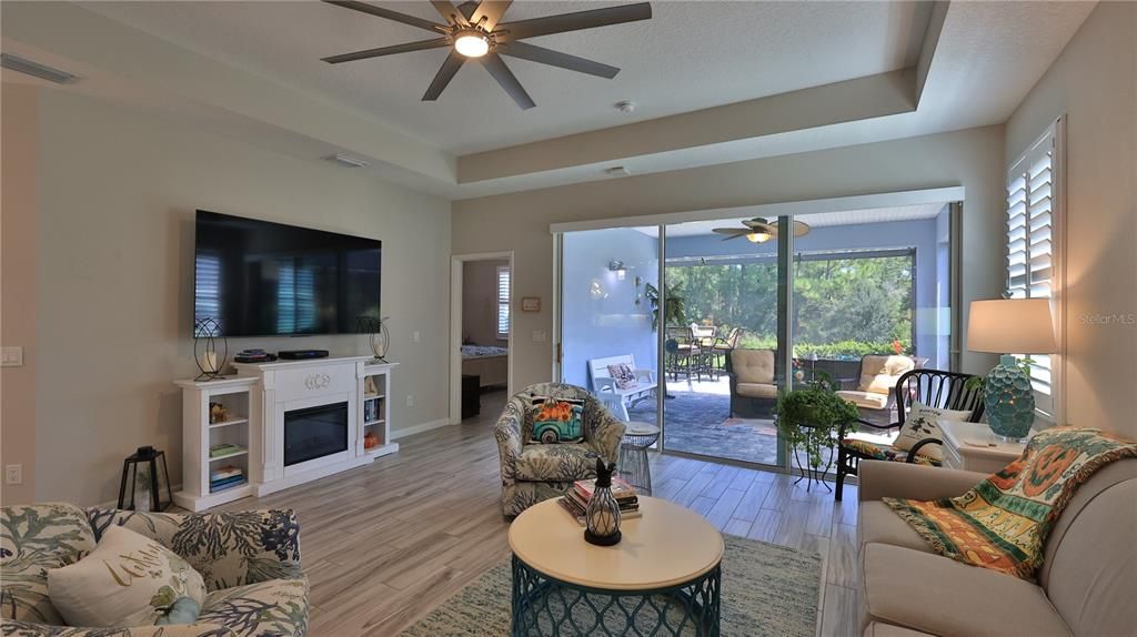 For Sale: $442,500 (2 beds, 2 baths, 1563 Square Feet)