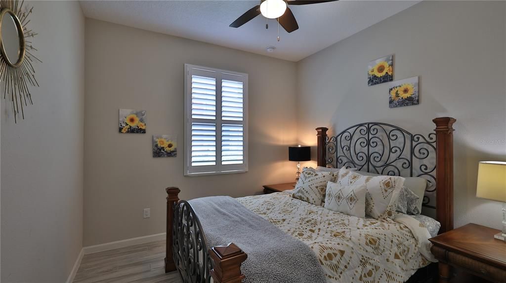 For Sale: $442,500 (2 beds, 2 baths, 1563 Square Feet)