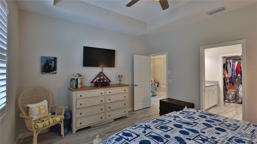 For Sale: $442,500 (2 beds, 2 baths, 1563 Square Feet)