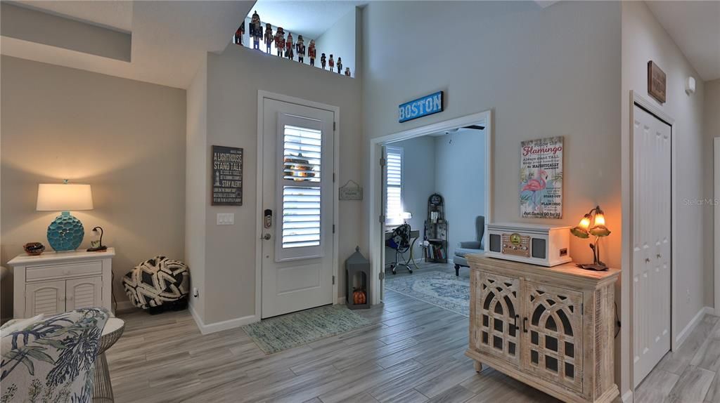 For Sale: $442,500 (2 beds, 2 baths, 1563 Square Feet)