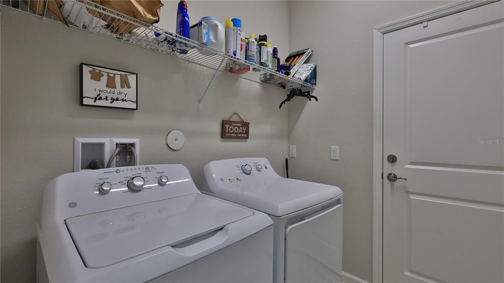 For Sale: $442,500 (2 beds, 2 baths, 1563 Square Feet)