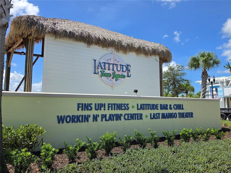 For Sale: $442,500 (2 beds, 2 baths, 1563 Square Feet)