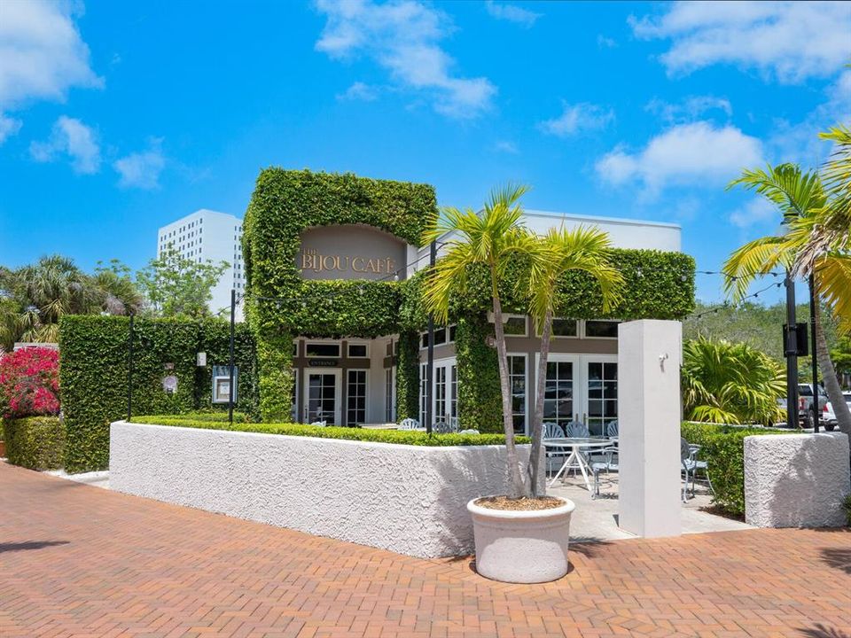 En Venta: $2,495,000 (0.31 acres)