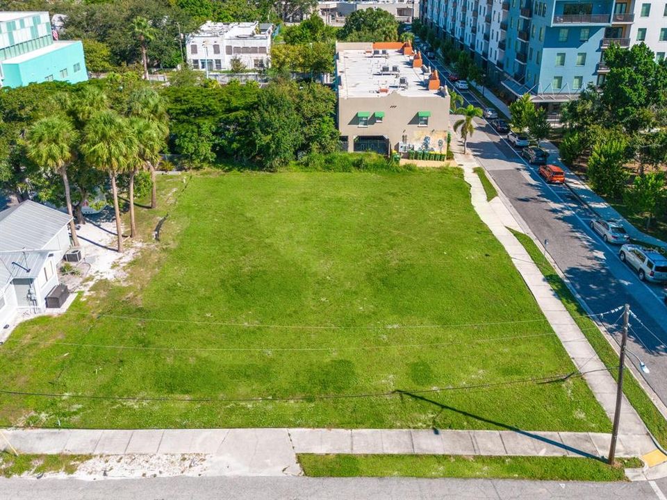 En Venta: $2,495,000 (0.31 acres)
