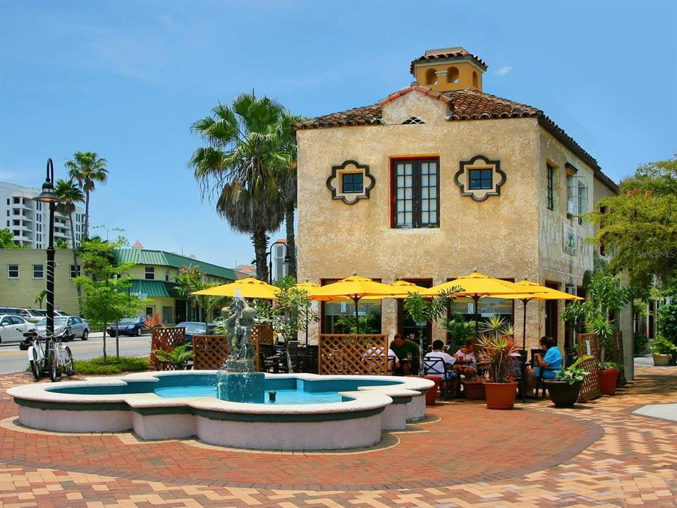En Venta: $2,495,000 (0.31 acres)