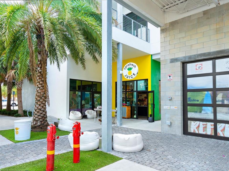 En Venta: $2,495,000 (0.31 acres)