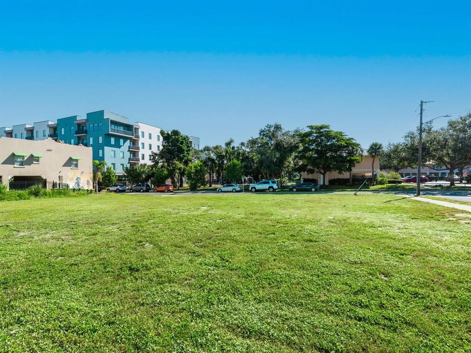 En Venta: $2,495,000 (0.31 acres)