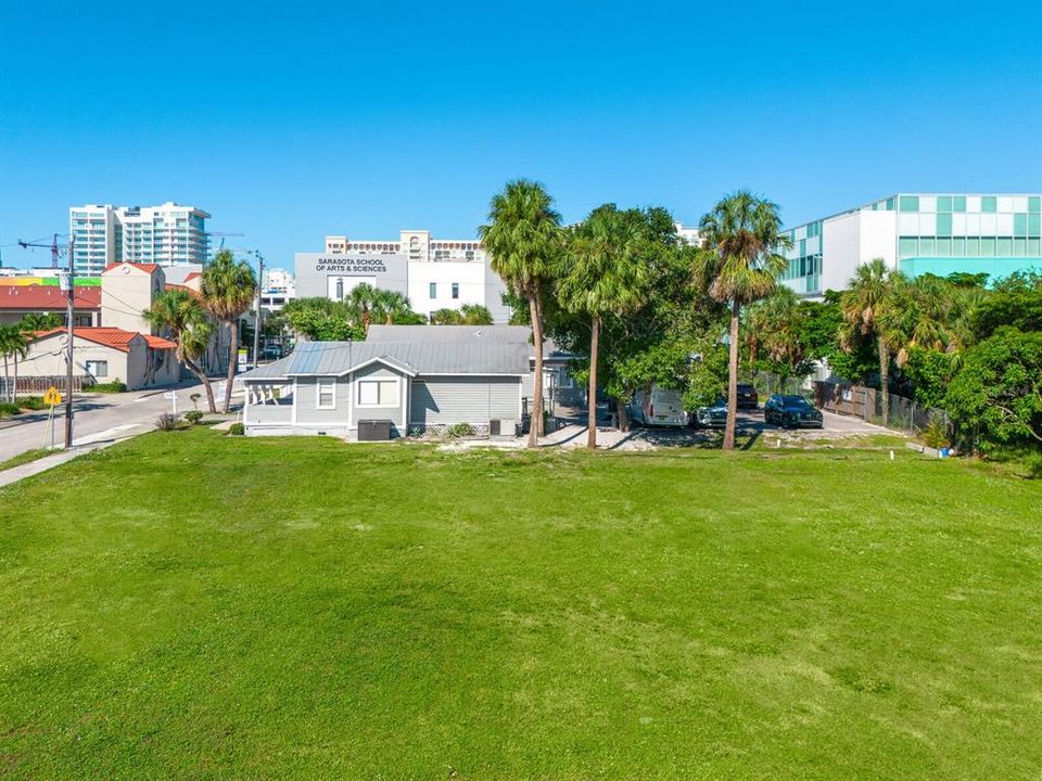 En Venta: $2,495,000 (0.31 acres)