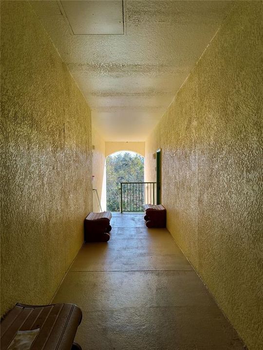 For Rent: $1,295 (1 beds, 1 baths, 747 Square Feet)
