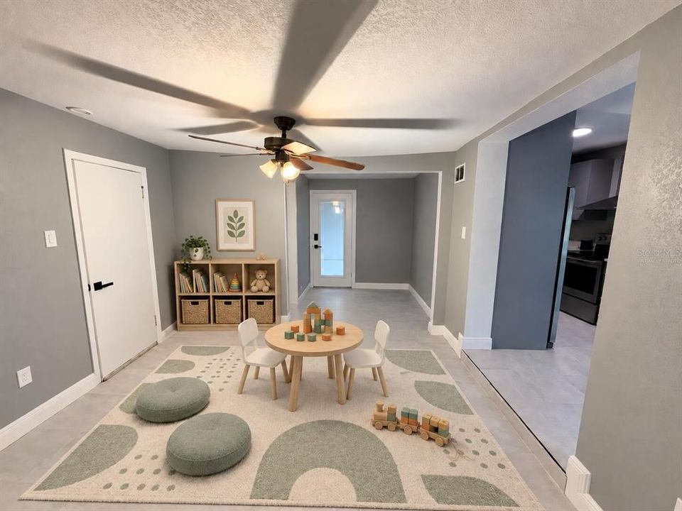 For Sale: $315,000 (3 beds, 2 baths, 1262 Square Feet)
