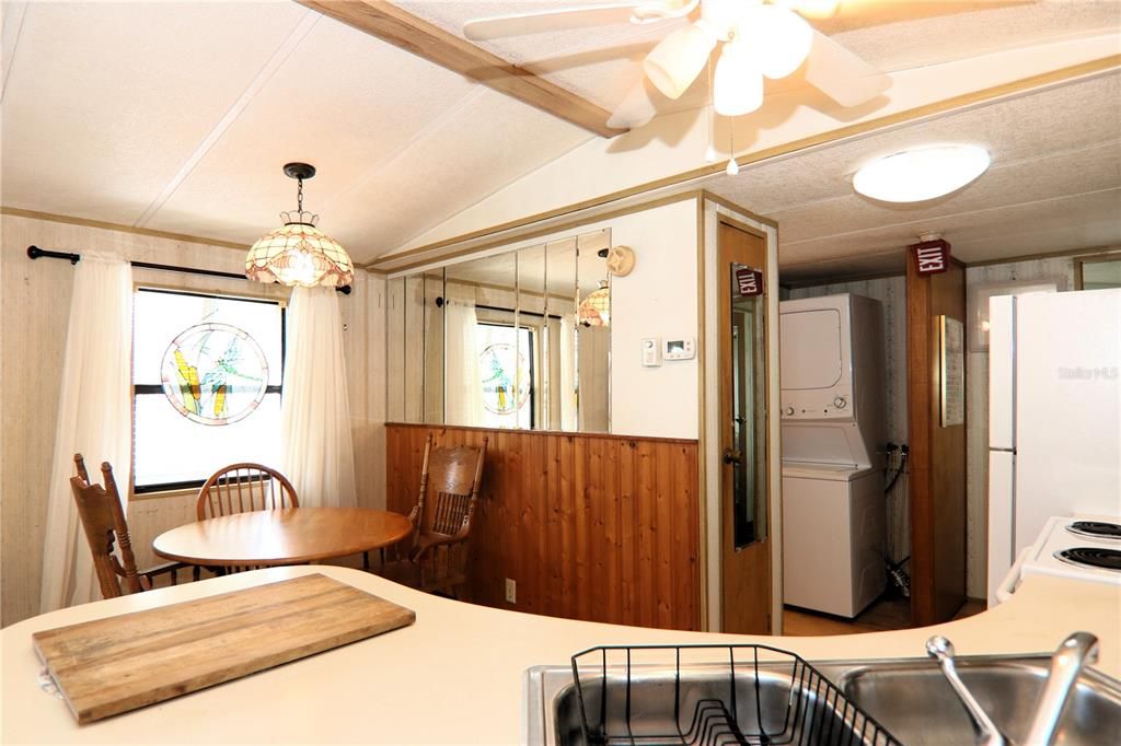 For Sale: $129,900 (2 beds, 1 baths, 629 Square Feet)