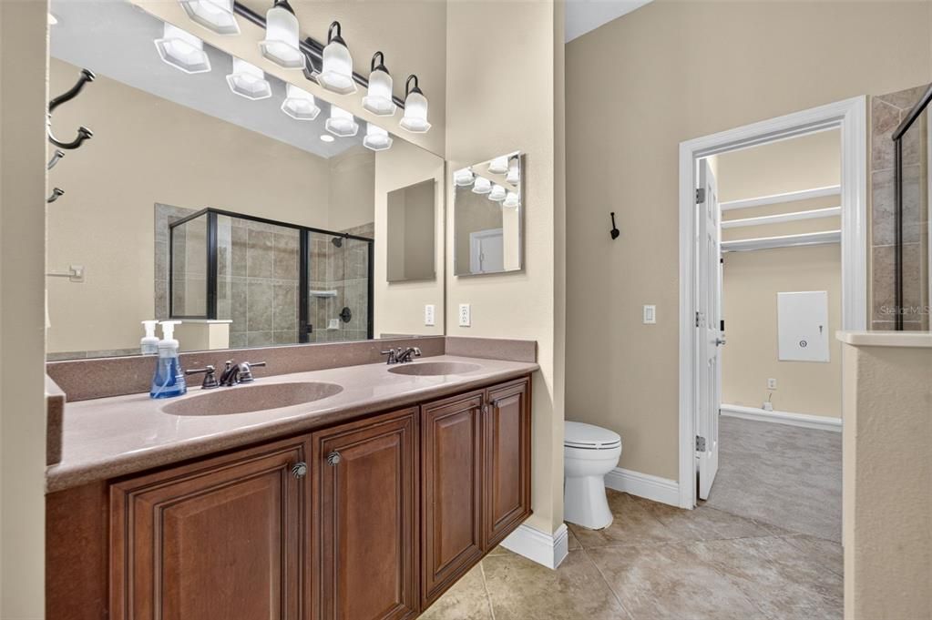 For Sale: $599,000 (3 beds, 3 baths, 2268 Square Feet)