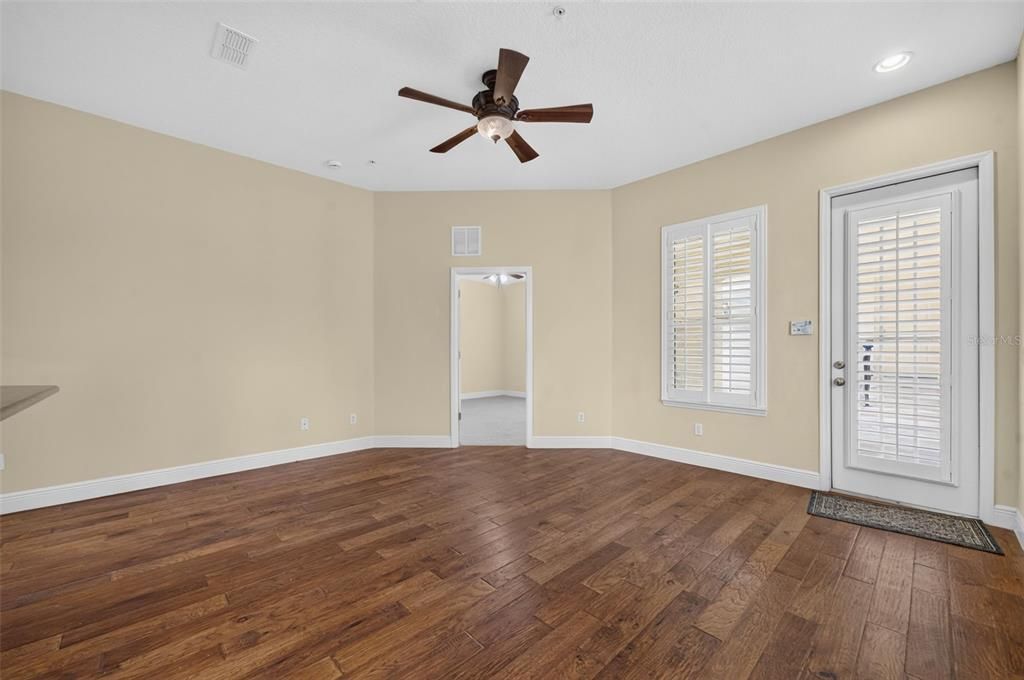 For Sale: $599,000 (3 beds, 3 baths, 2268 Square Feet)