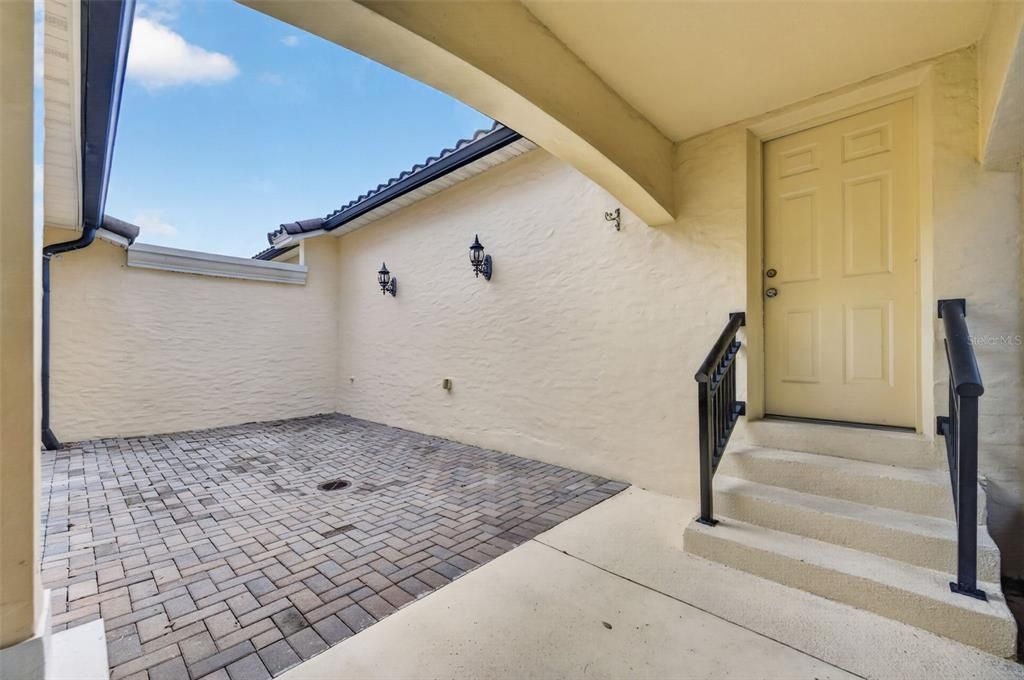 For Sale: $599,000 (3 beds, 3 baths, 2268 Square Feet)