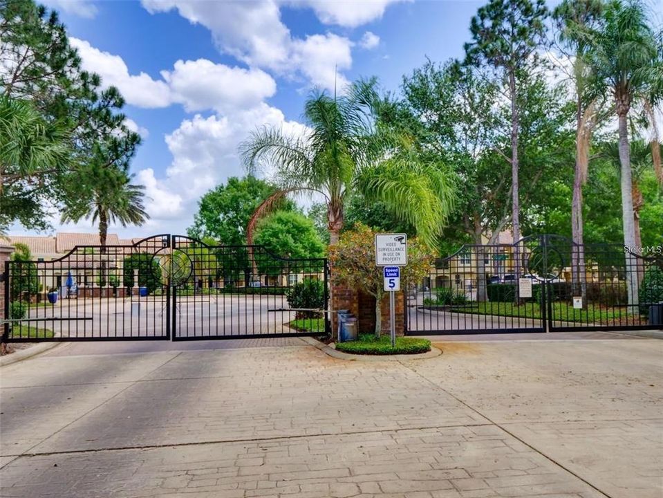For Sale: $599,000 (3 beds, 3 baths, 2268 Square Feet)