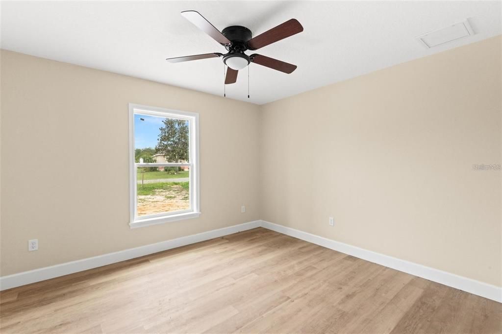 For Sale: $329,900 (3 beds, 2 baths, 1701 Square Feet)