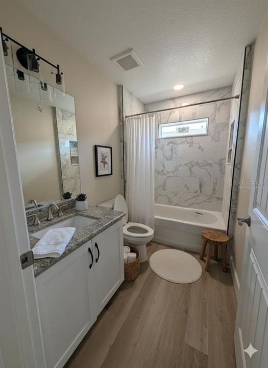 For Sale: $329,900 (3 beds, 2 baths, 1701 Square Feet)