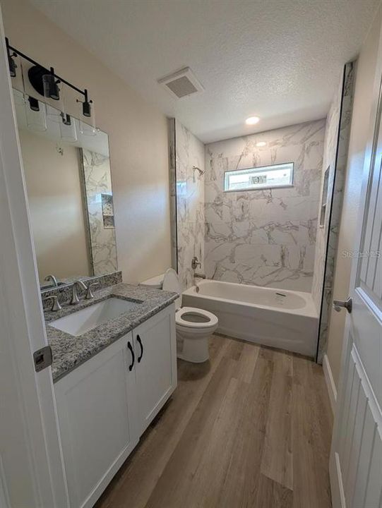 For Sale: $329,900 (3 beds, 2 baths, 1701 Square Feet)