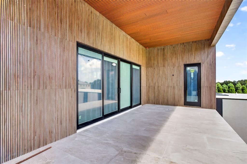 En Venta: $1,900,000 (5 camas, 5 baños, 6300 Pies cuadrados)