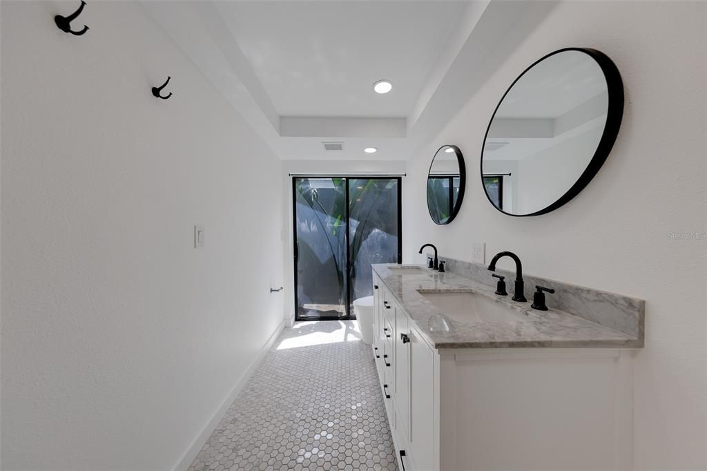 For Sale: $485,000 (3 beds, 2 baths, 1706 Square Feet)