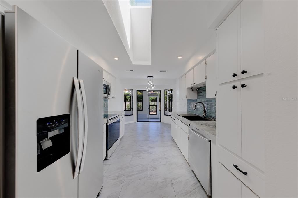 For Sale: $485,000 (3 beds, 2 baths, 1706 Square Feet)