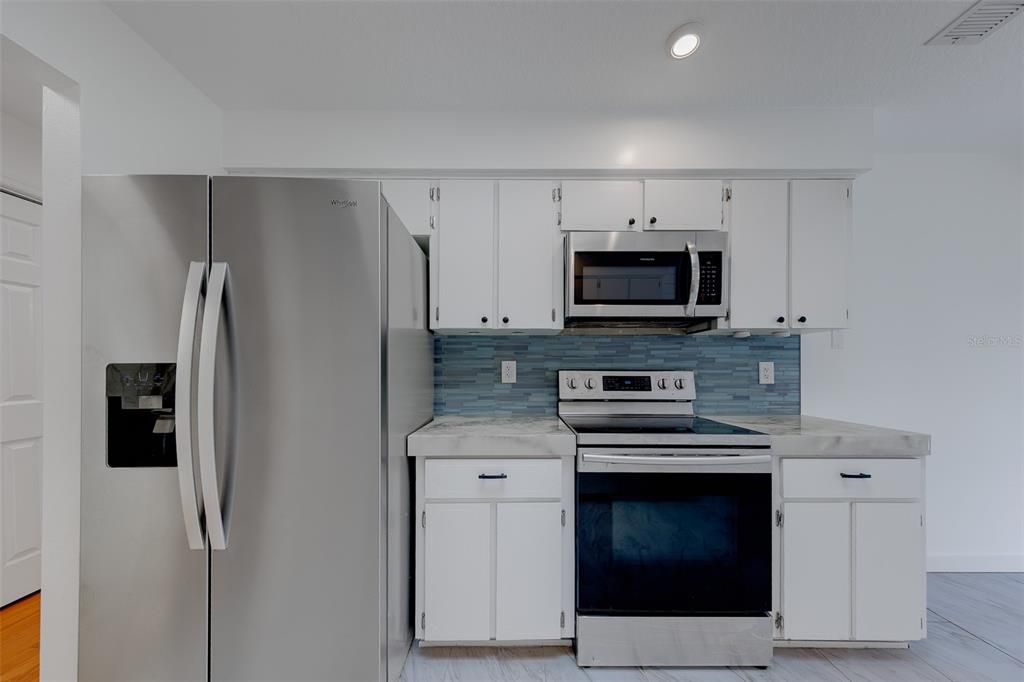 For Sale: $485,000 (3 beds, 2 baths, 1706 Square Feet)