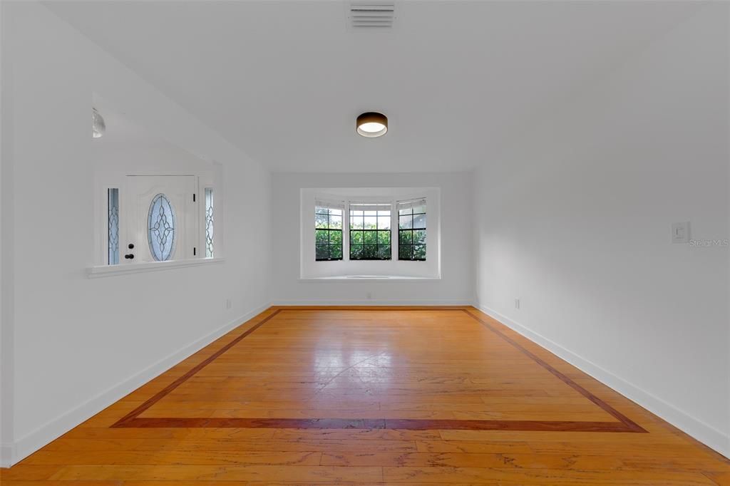 For Sale: $485,000 (3 beds, 2 baths, 1706 Square Feet)