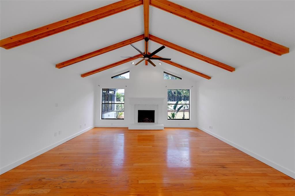 For Sale: $485,000 (3 beds, 2 baths, 1706 Square Feet)
