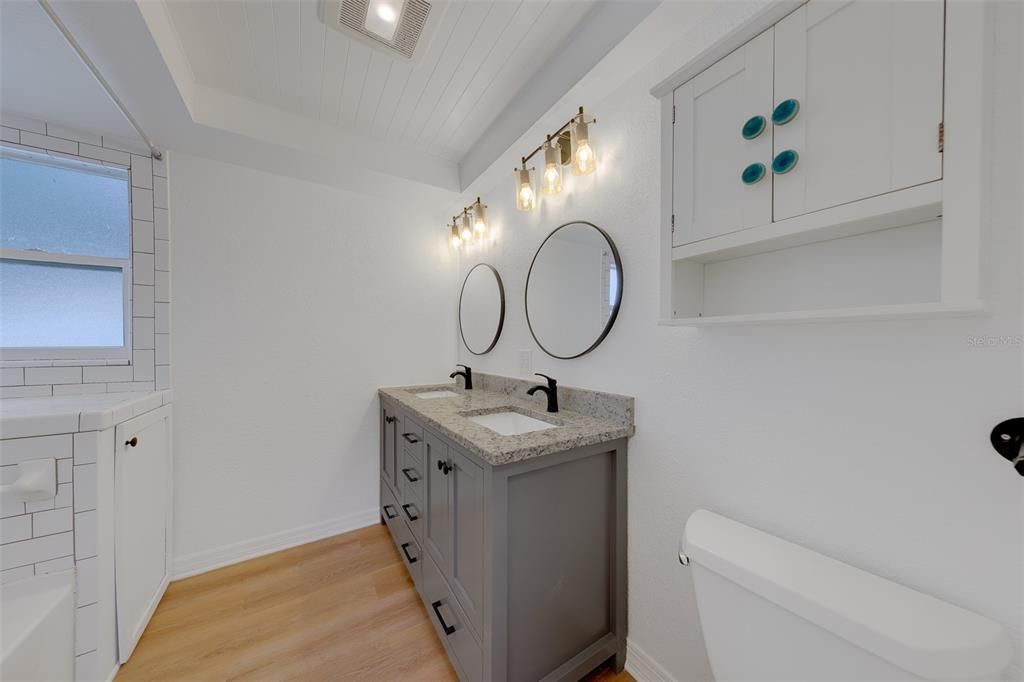 For Sale: $485,000 (3 beds, 2 baths, 1706 Square Feet)