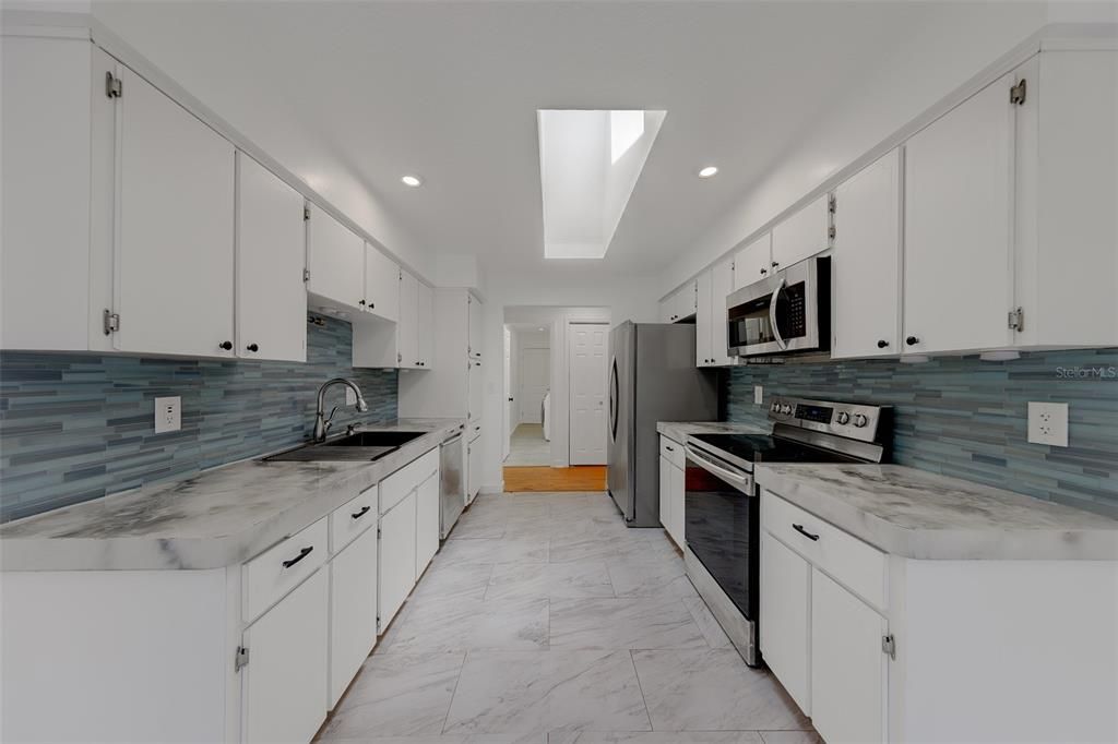 For Sale: $485,000 (3 beds, 2 baths, 1706 Square Feet)