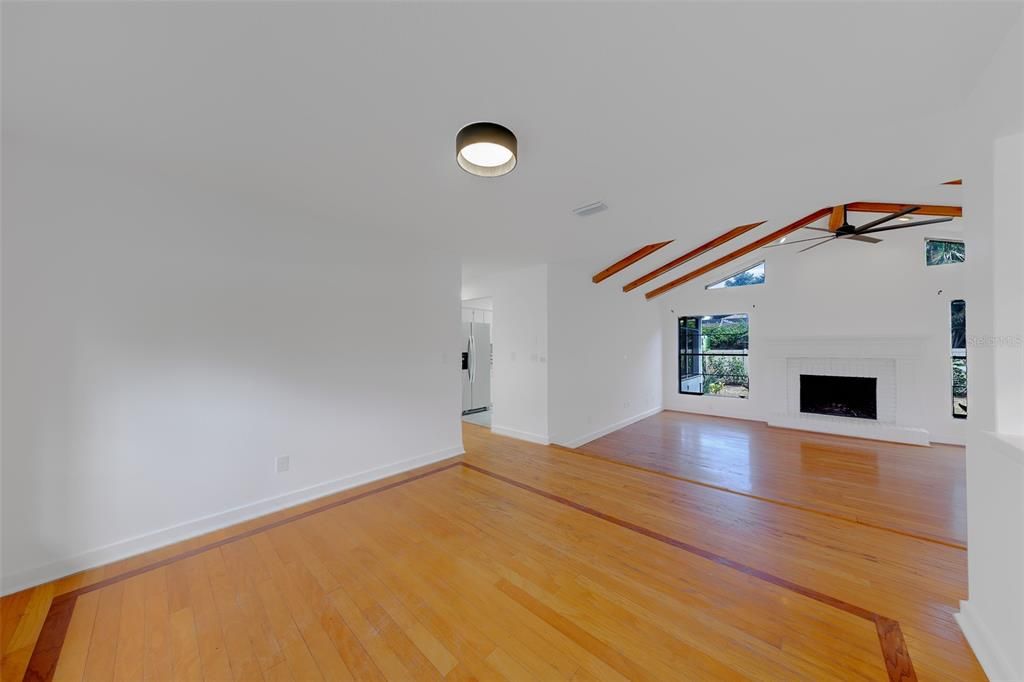 For Sale: $485,000 (3 beds, 2 baths, 1706 Square Feet)