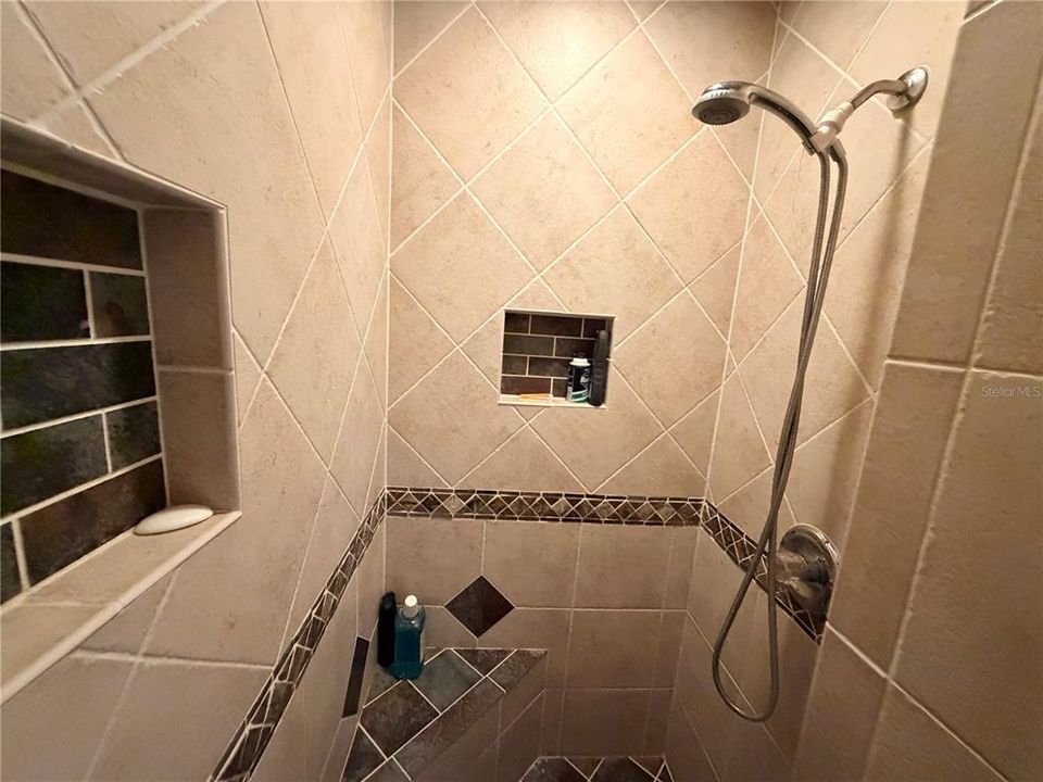 На продажу: $550,000 (3 спален, 3 ванн, 2433 Квадратных фут)