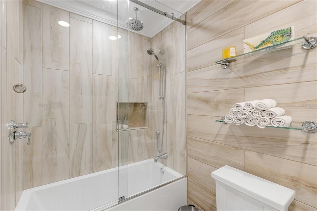 En Venta: $429,000 (3 camas, 2 baños, 1748 Pies cuadrados)