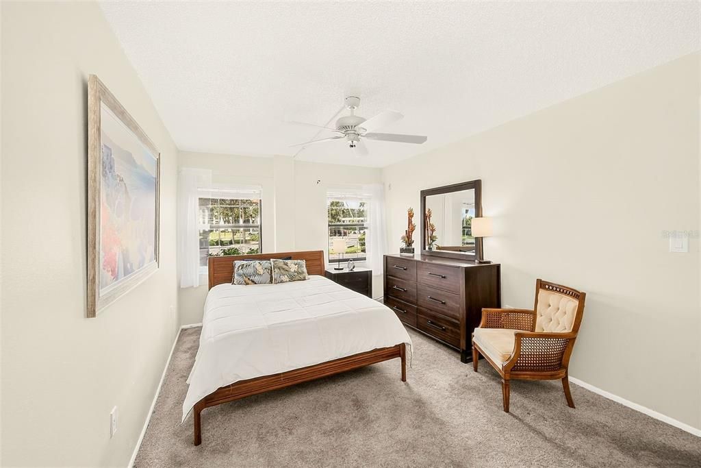 For Sale: $200,000 (2 beds, 2 baths, 1165 Square Feet)