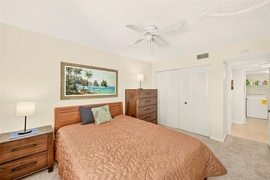For Sale: $200,000 (2 beds, 2 baths, 1165 Square Feet)
