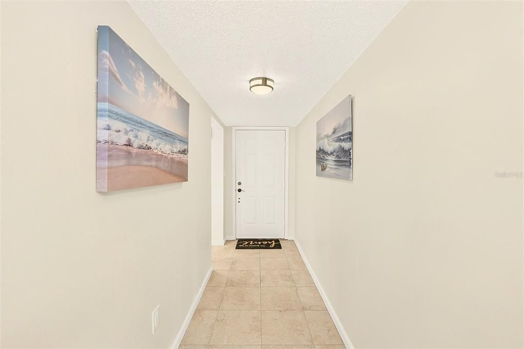 For Sale: $200,000 (2 beds, 2 baths, 1165 Square Feet)