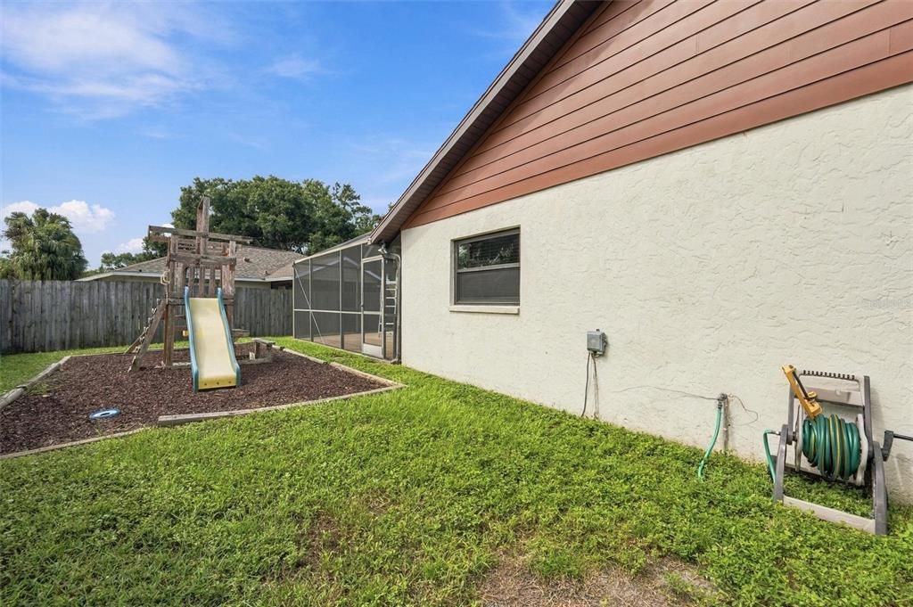 For Sale: $430,000 (3 beds, 2 baths, 1248 Square Feet)