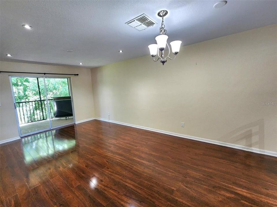 En Renta: $1,600 (2 camas, 1 baños, 817 Pies cuadrados)
