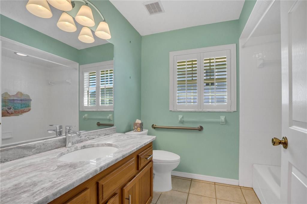 For Sale: $409,900 (3 beds, 3 baths, 2592 Square Feet)