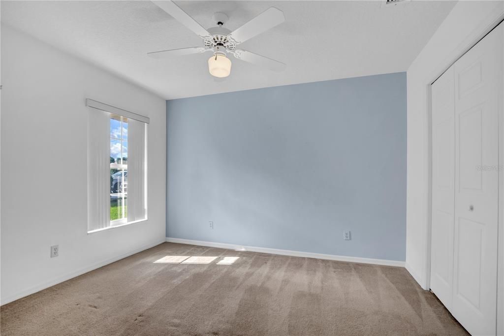 For Sale: $409,900 (3 beds, 3 baths, 2592 Square Feet)