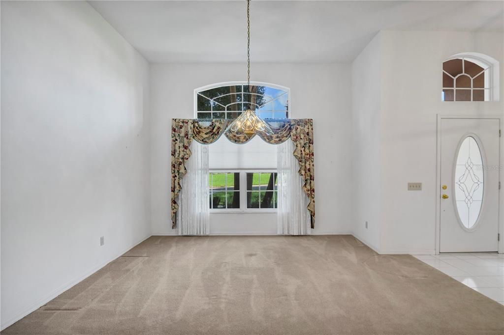For Sale: $409,900 (3 beds, 3 baths, 2592 Square Feet)