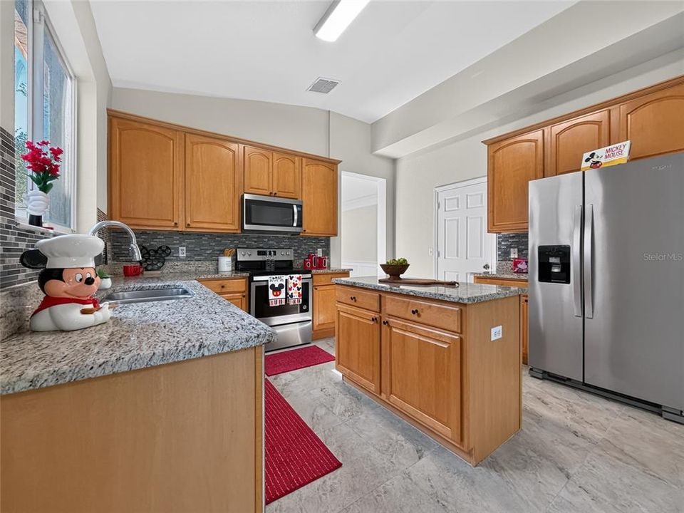 На продажу: $489,900 (3 спален, 2 ванн, 1820 Квадратных фут)