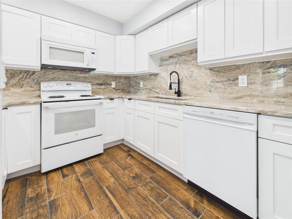 En Renta: $4,200 (3 camas, 3 baños, 1848 Pies cuadrados)