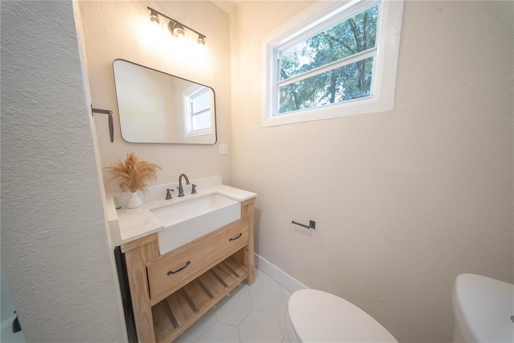 En Venta: $379,900 (3 camas, 2 baños, 1114 Pies cuadrados)