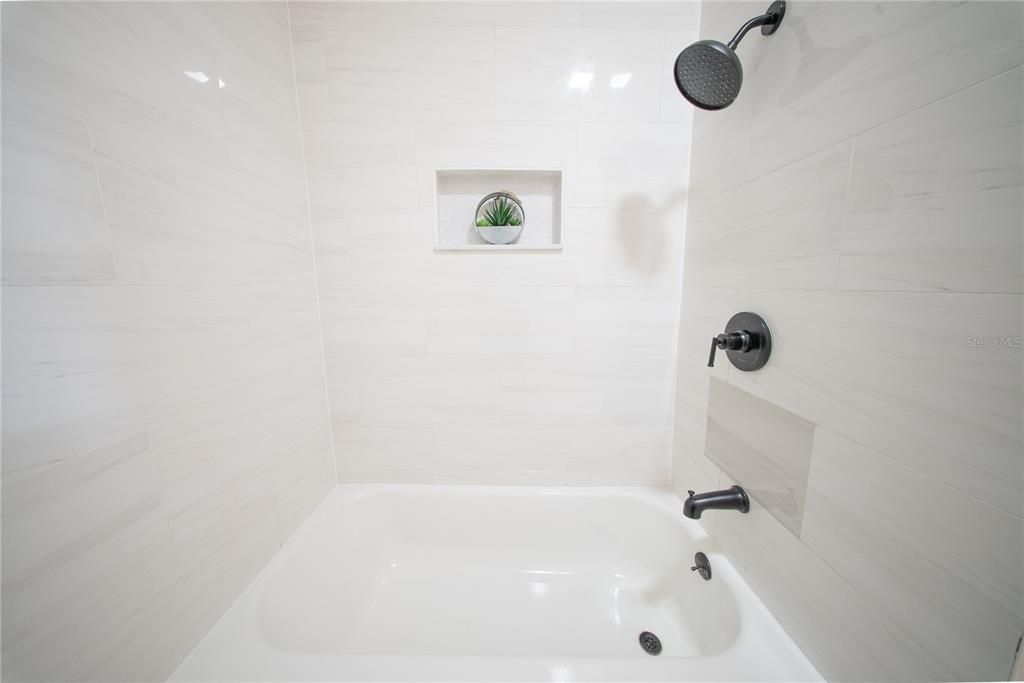 En Venta: $379,900 (3 camas, 2 baños, 1114 Pies cuadrados)