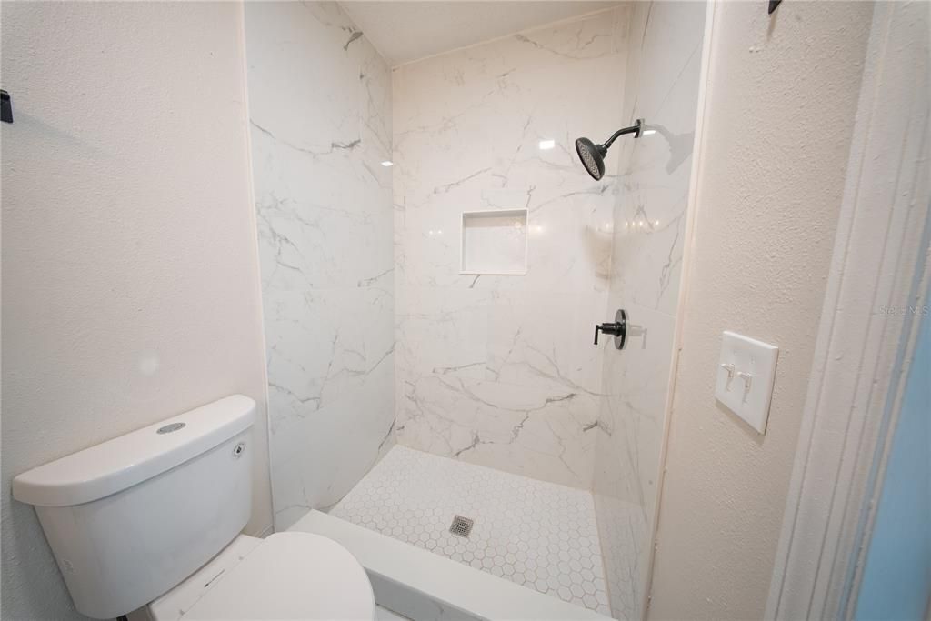En Venta: $379,900 (3 camas, 2 baños, 1114 Pies cuadrados)