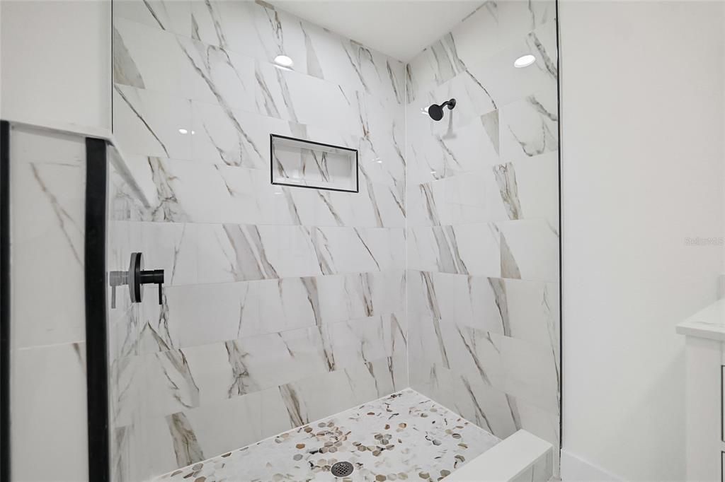 For Sale: $468,500 (3 beds, 2 baths, 2202 Square Feet)