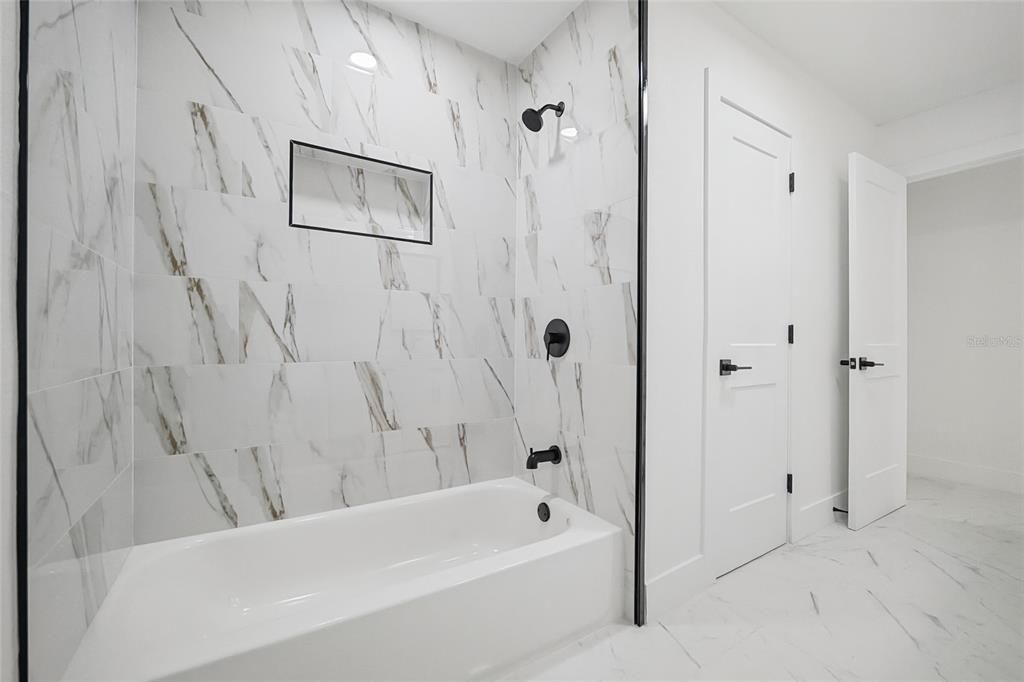 For Sale: $468,500 (3 beds, 2 baths, 2202 Square Feet)